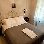 Relais Real Collegio Hotel