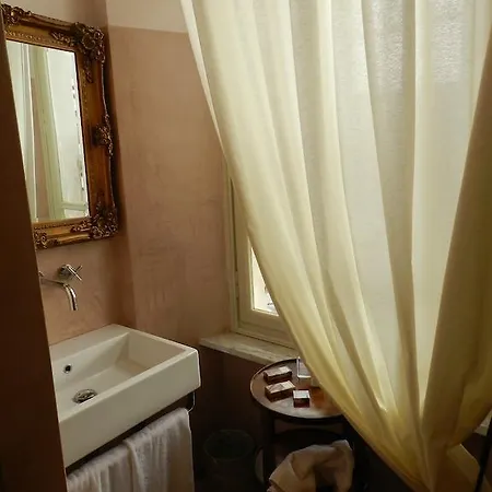 Szálloda Relais Real Collegio Noli