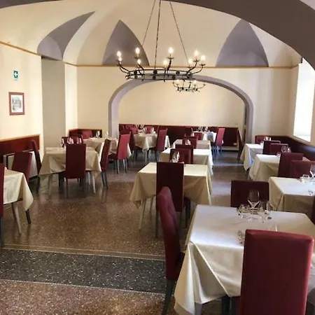 Relais Real Collegio Szálloda