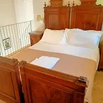 Relais Real Collegio Hotel