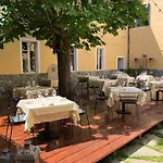 Relais Real Collegio 3*