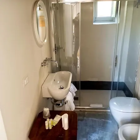 皇家学院酒店 3*