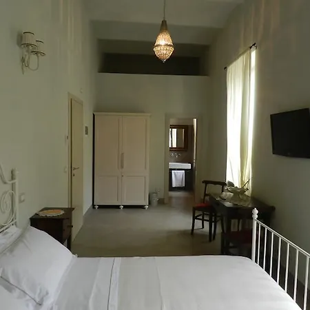 Отель Relais Real Collegio 3*