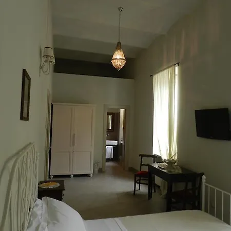 Отель Relais Real Collegio 3*