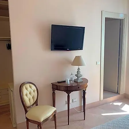 Hotel Relais Real Collegio 3*